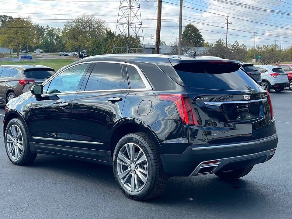 2025 Cadillac XT5 - Image 7 of 21