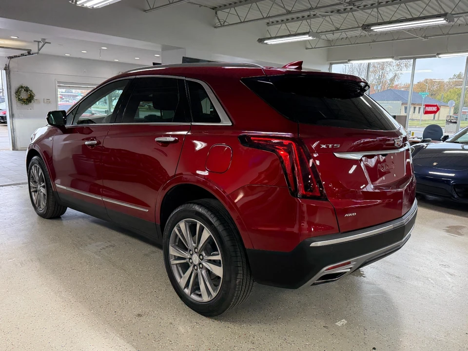 2025 Cadillac XT5 - Image 8 of 21