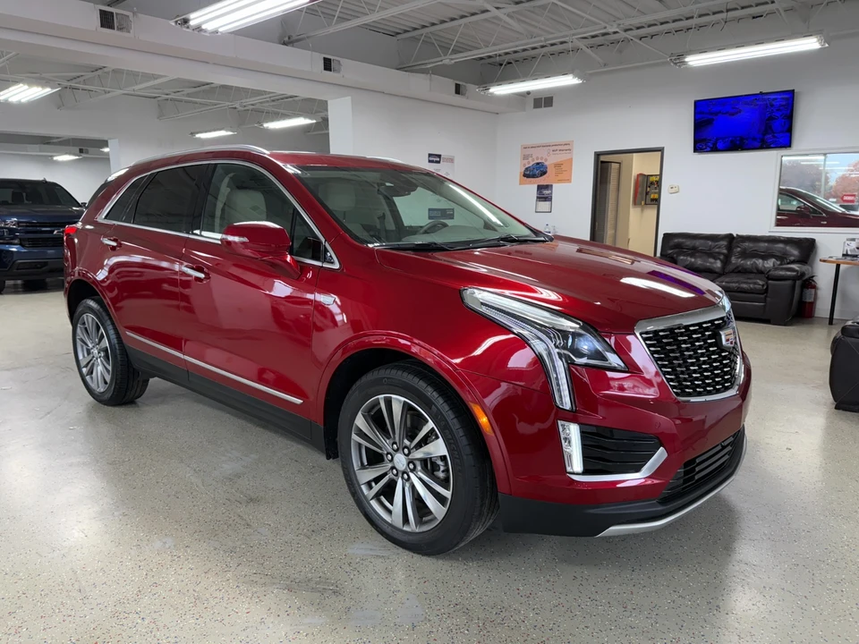 2025 Cadillac XT5 - Image 3 of 21