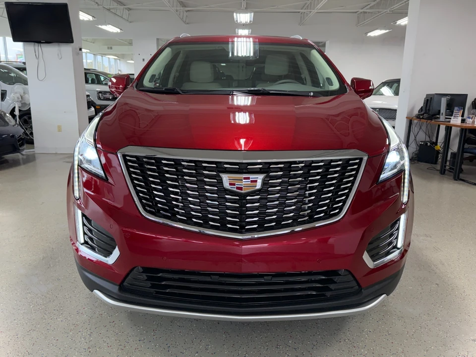 2025 Cadillac XT5 - Image 2 of 21