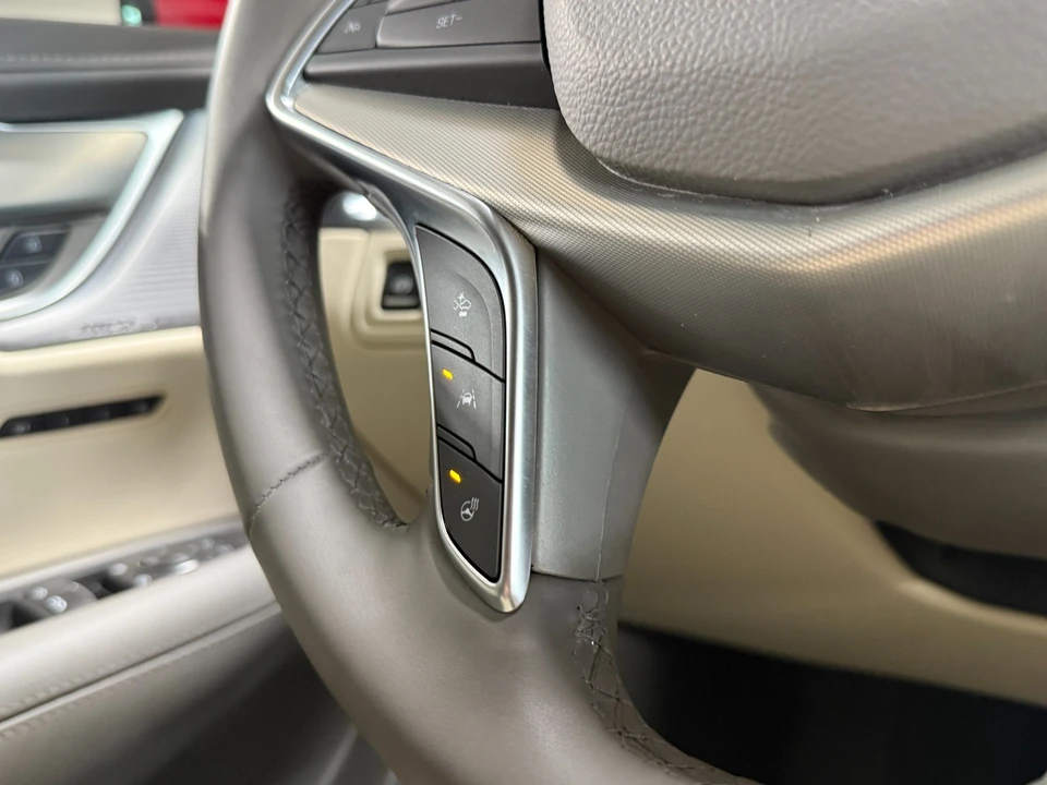 2025 Cadillac XT5 - Image 14 of 21