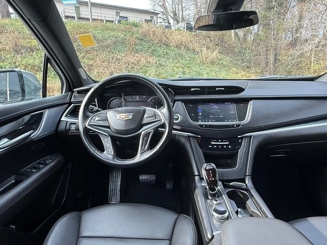 2025 Cadillac XT5 - Image 10 of 12