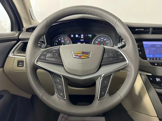 2025 Cadillac XT5 - Image 13 of 21