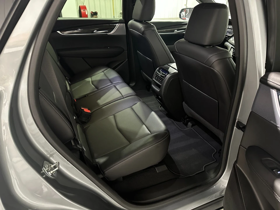 2025 Cadillac XT5 - Image 8 of 21