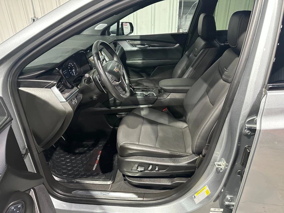 2025 Cadillac XT5 - Image 13 of 21