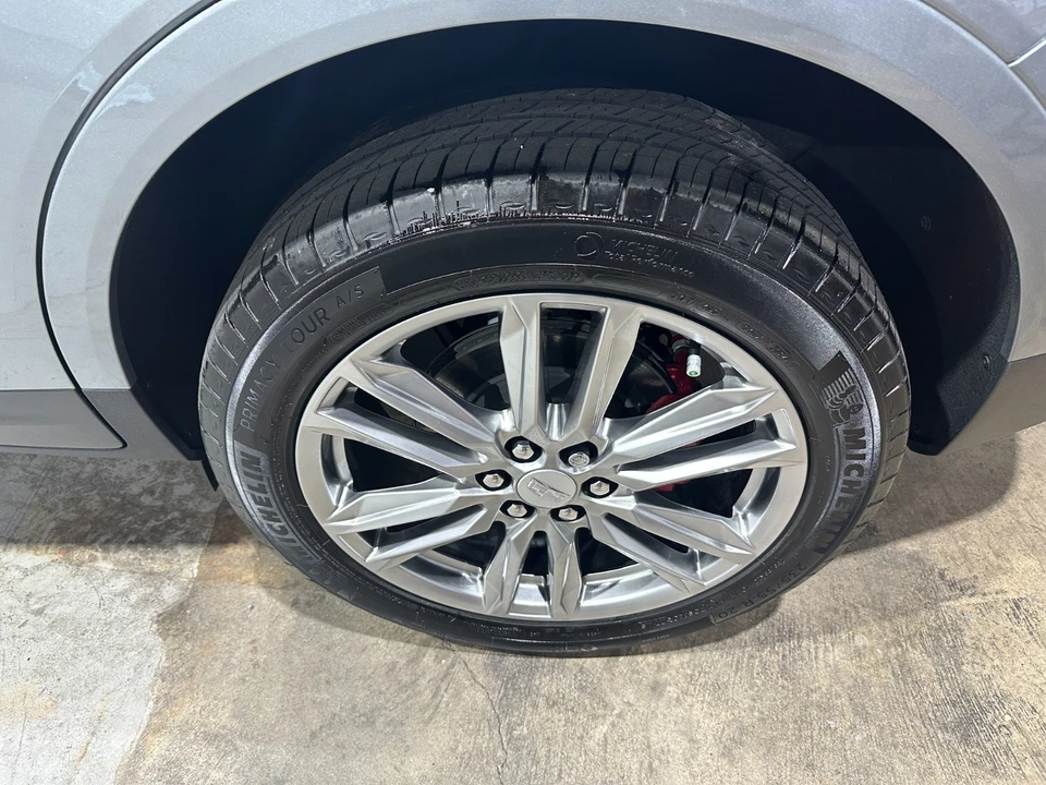 2025 Cadillac XT5 - Image 4 of 21