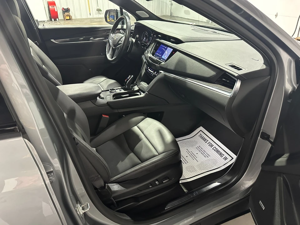 2025 Cadillac XT5 - Image 9 of 21