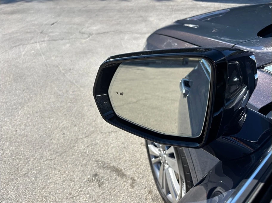 2025 Cadillac XT6 - Image 19 of 21