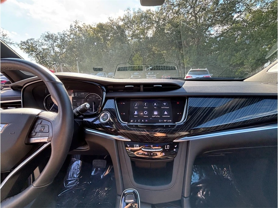 2025 Cadillac XT6 - Image 11 of 21