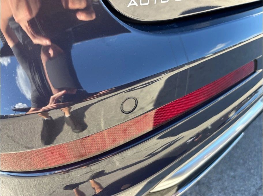 2025 Cadillac XT6 - Image 16 of 21