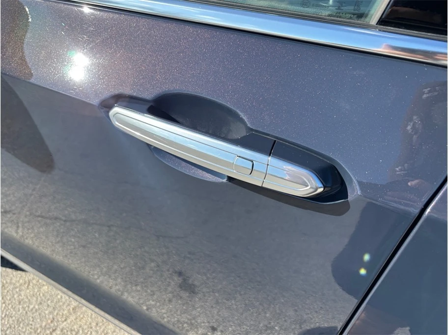 2025 Cadillac XT6 - Image 18 of 21