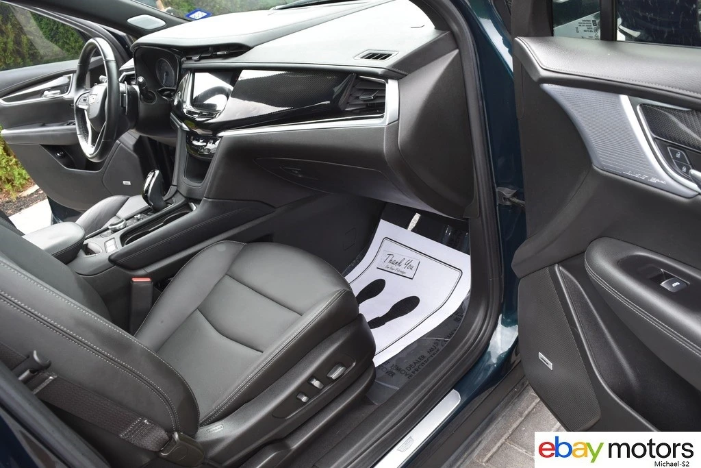 2025 Cadillac XT6 - Image 17 of 24