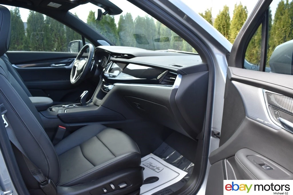 2025 Cadillac XT6 - Image 17 of 21