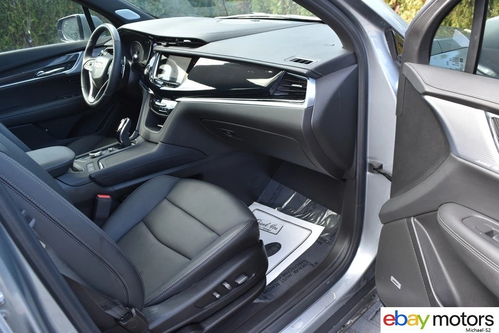 2025 Cadillac XT6 - Image 16 of 21