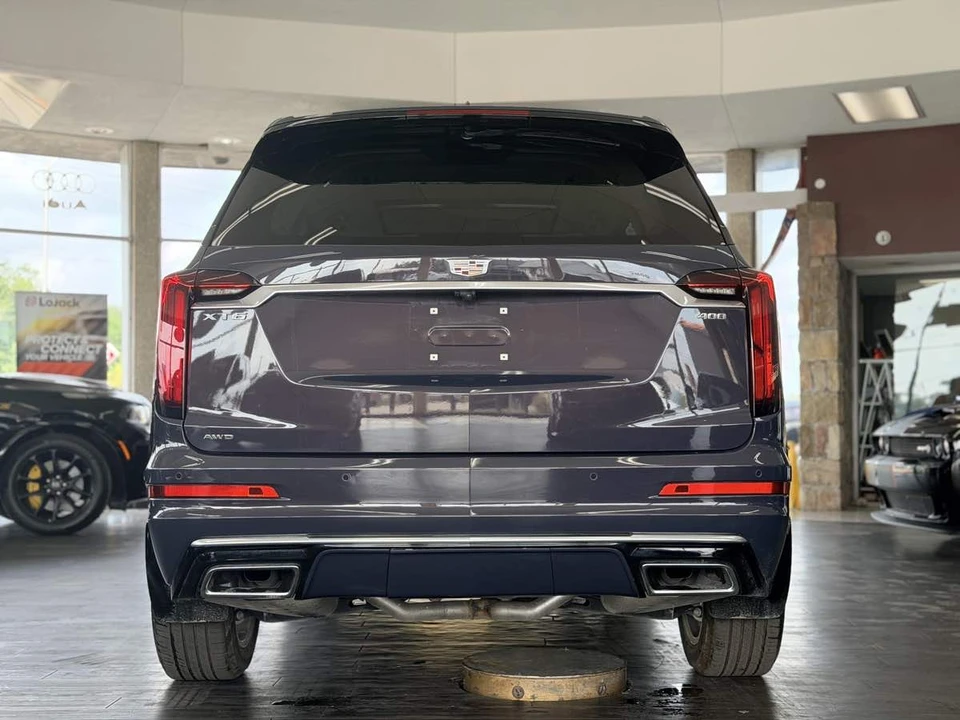 2025 Cadillac XT6 - Image 9 of 31