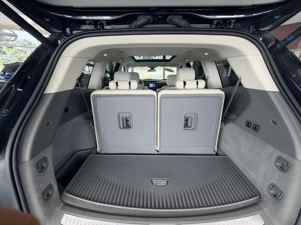 2025 Cadillac XT6 - Image 30 of 31