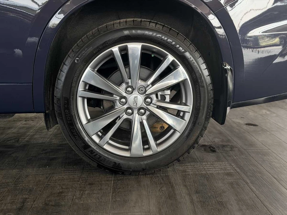 2025 Cadillac XT6 - Image 19 of 31