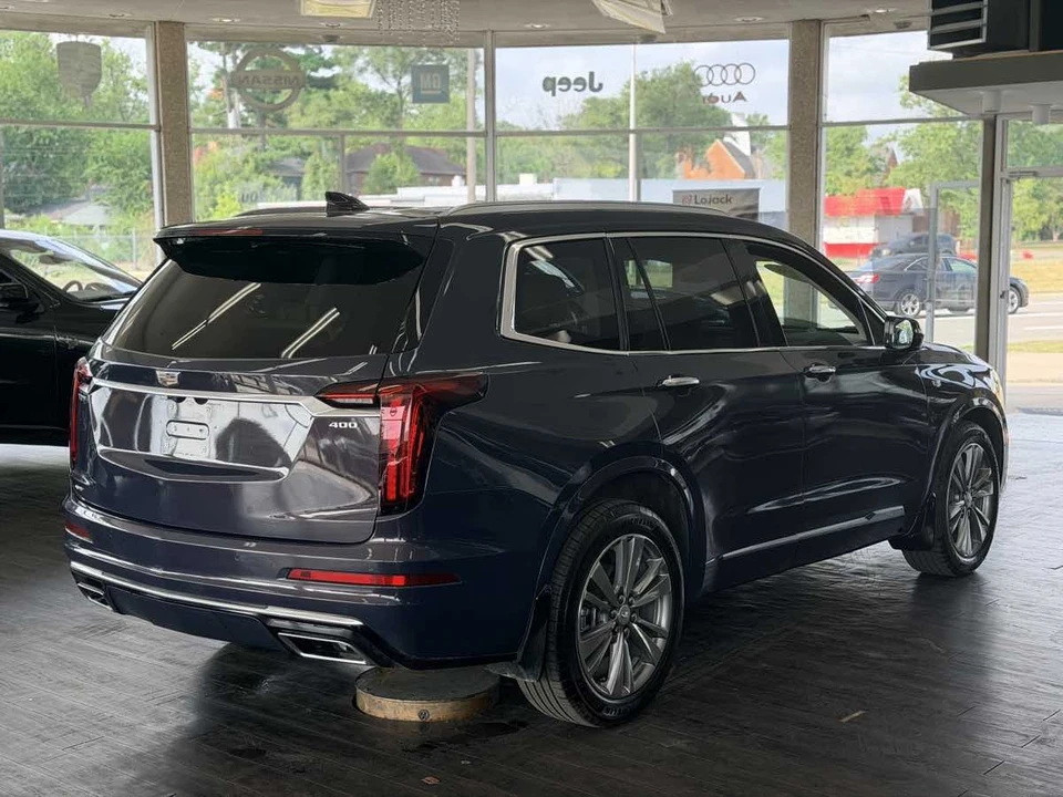 2025 Cadillac XT6 - Image 7 of 31