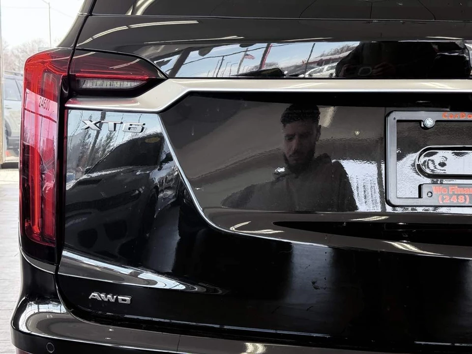 2025 Cadillac XT6 - Image 16 of 21