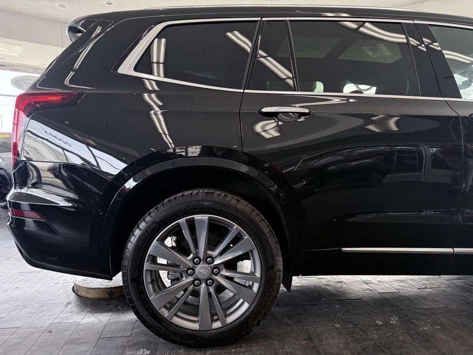 2025 Cadillac XT6 - Image 8 of 21
