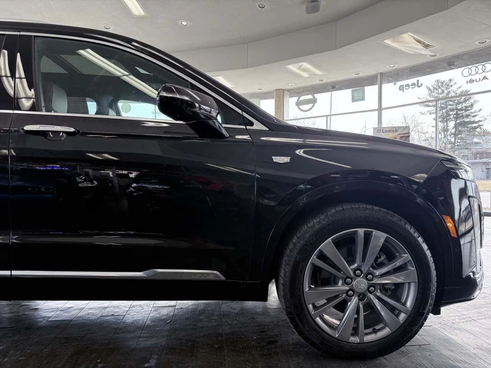 2025 Cadillac XT6 - Image 6 of 12