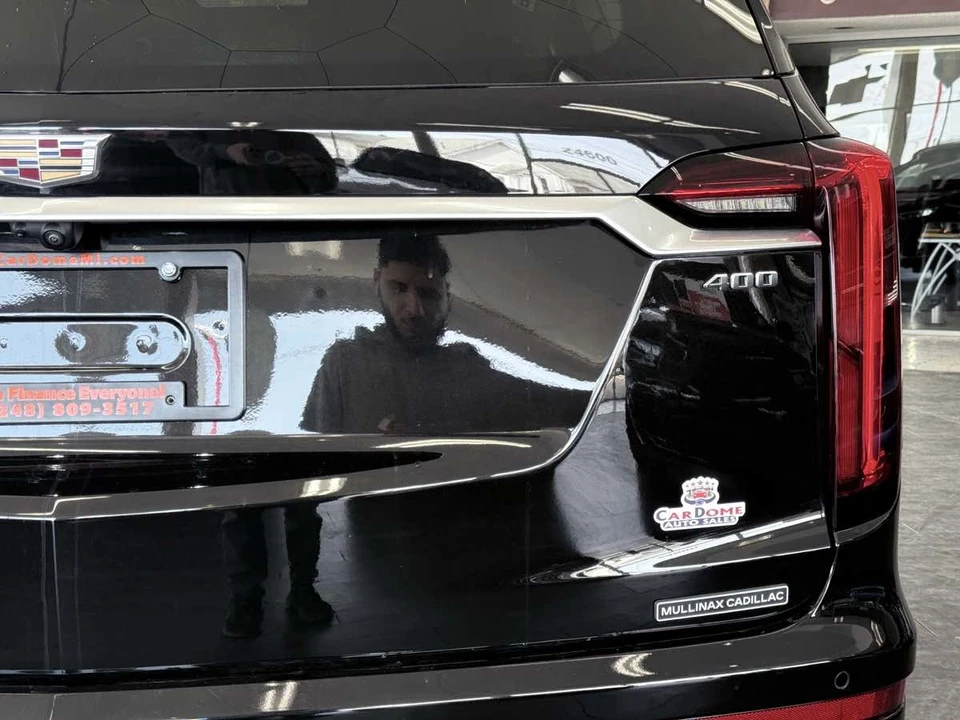 2025 Cadillac XT6 - Image 15 of 21