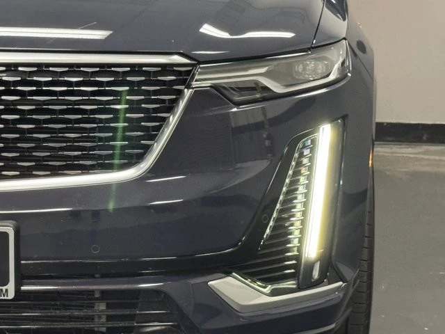 2025 Cadillac XT6 - Image 8 of 12