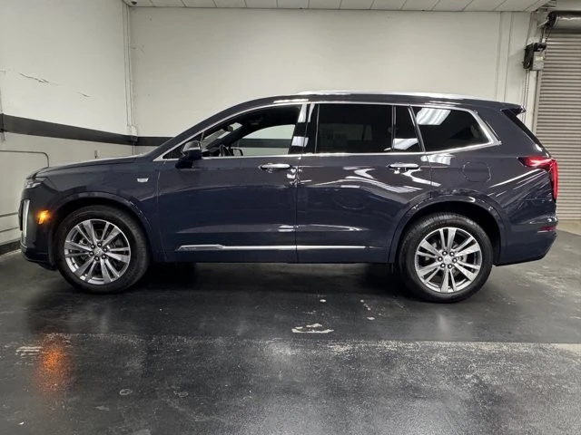 2025 Cadillac XT6 - Image 9 of 12