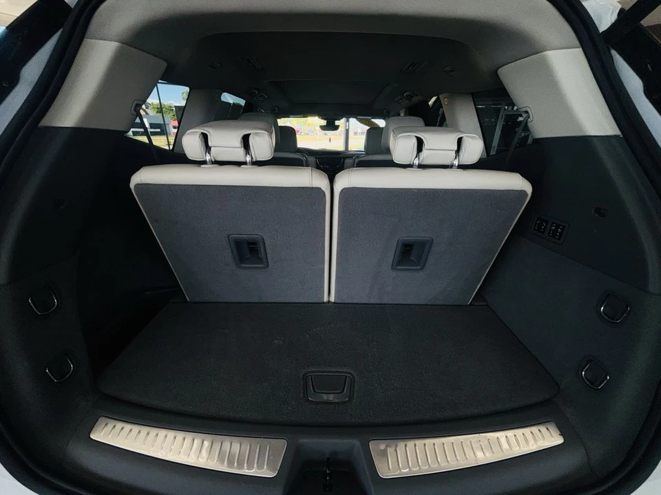 2025 Cadillac XT6 - Image 11 of 31