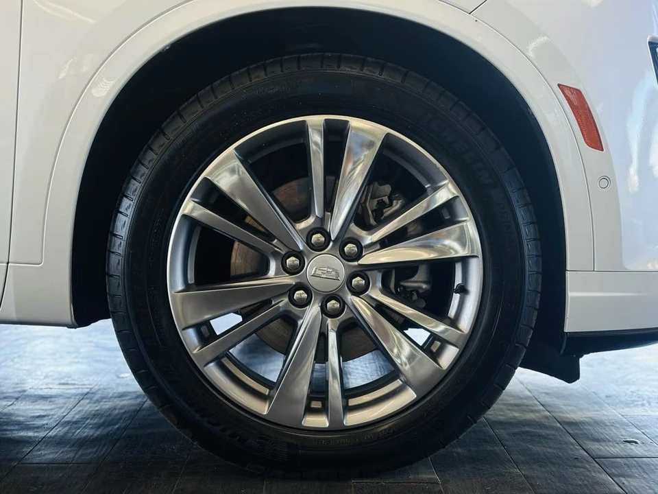 2025 Cadillac XT6 - Image 25 of 31