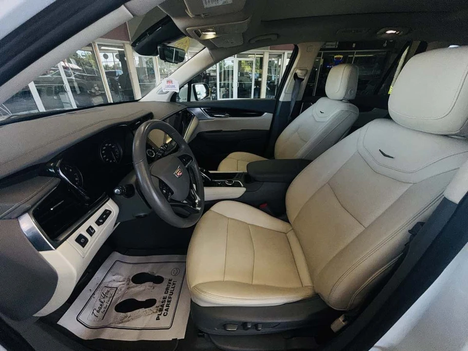 2025 Cadillac XT6 - Image 30 of 31