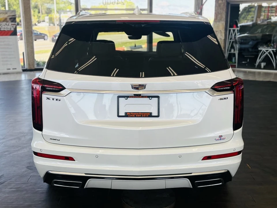 2025 Cadillac XT6 - Image 9 of 31