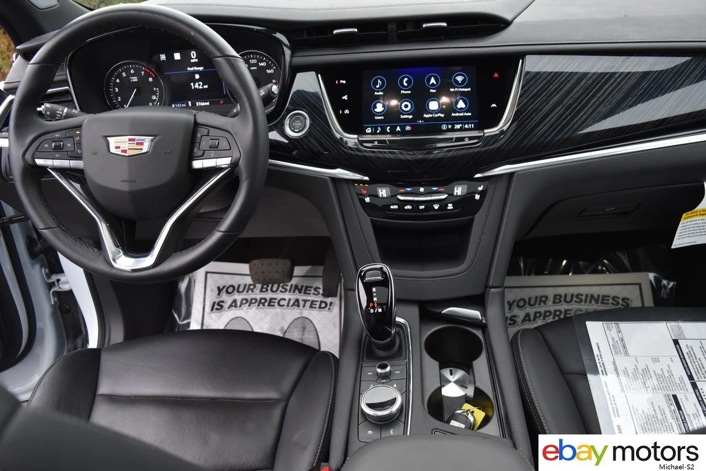 2025 Cadillac XT6 - Image 15 of 21