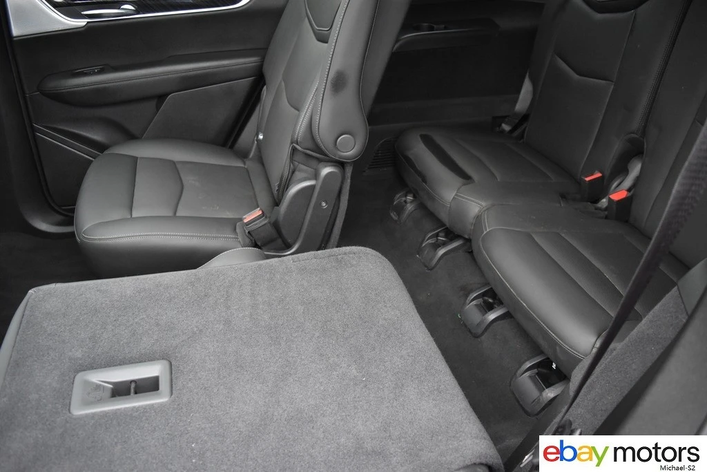 2025 Cadillac XT6 - Image 14 of 21