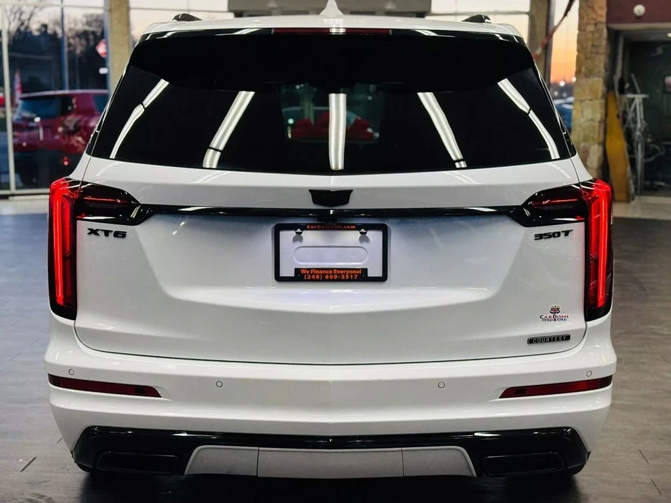 2025 Cadillac XT6 - Image 13 of 21