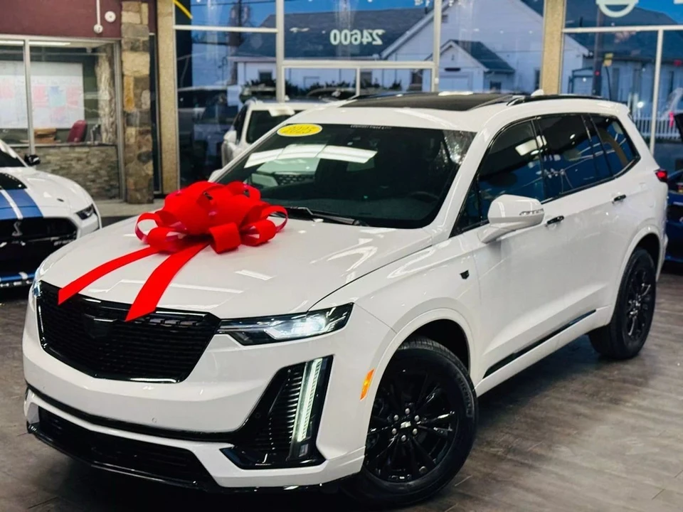 2025 Cadillac XT6 - Image 19 of 21