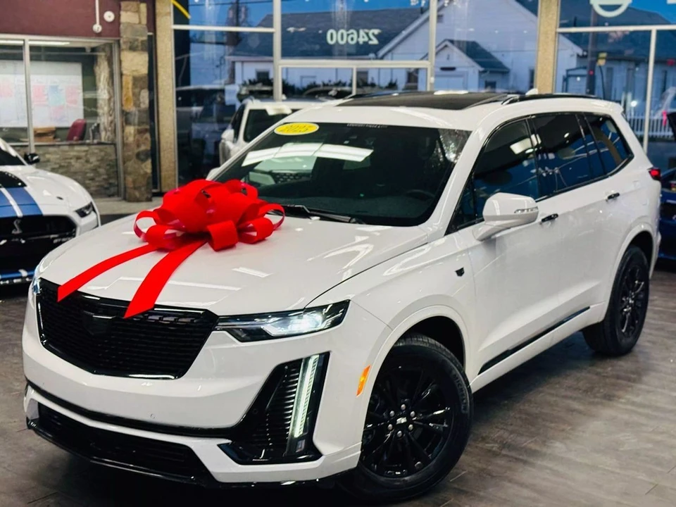 2025 Cadillac XT6 - Image 19 of 21