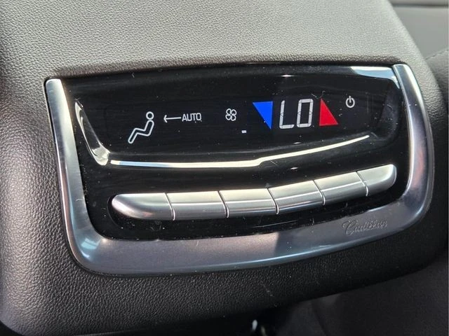 2025 Cadillac XT6 - Image 18 of 31