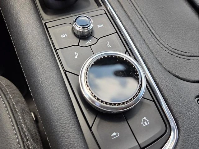 2025 Cadillac XT6 - Image 27 of 31
