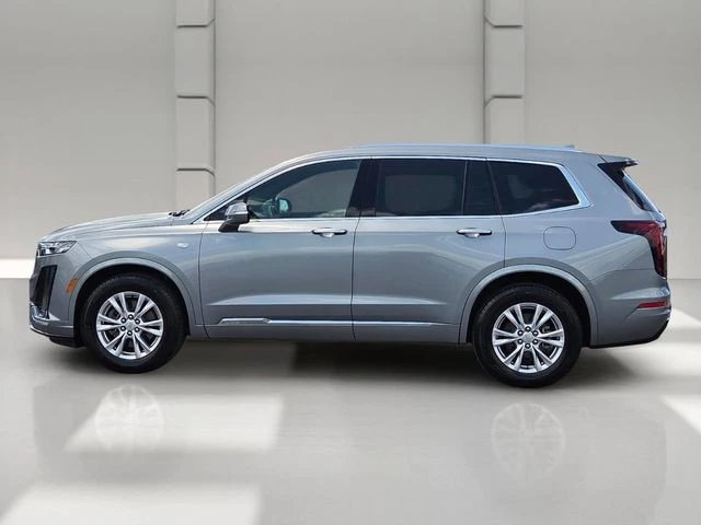 2025 Cadillac XT6 - Image 2 of 31