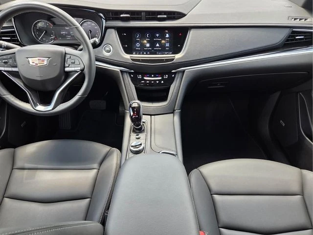 2025 Cadillac XT6 - Image 20 of 31