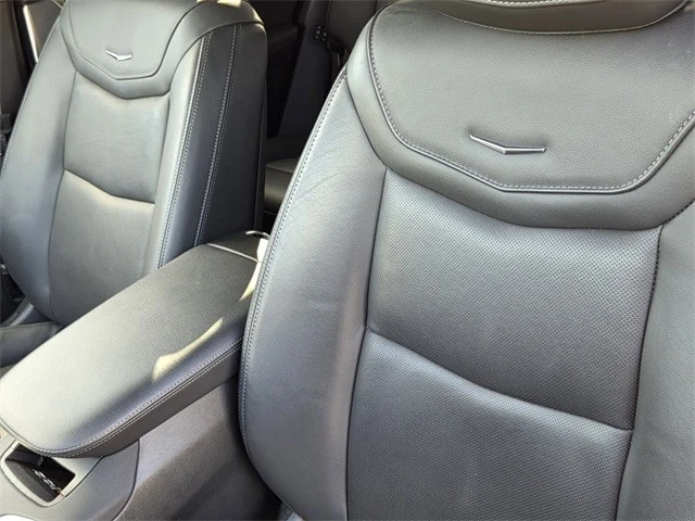 2025 Cadillac XT6 - Image 16 of 21