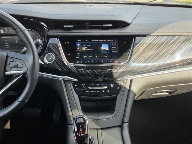 2025 Cadillac XT6 - Image 17 of 21