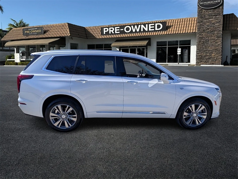 2025 Cadillac XT6 - Image 8 of 12