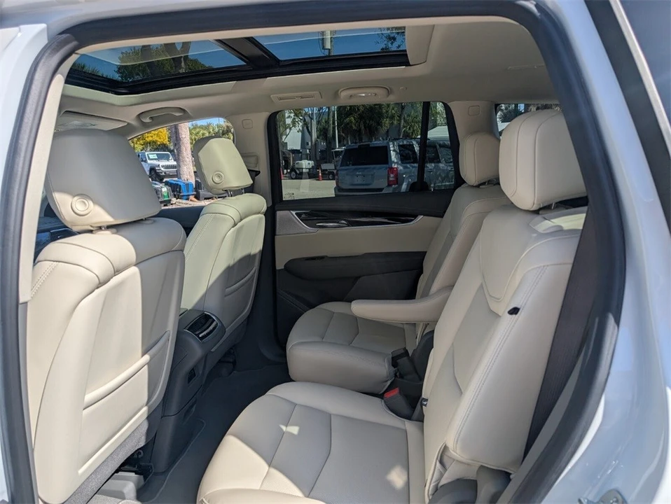2025 Cadillac XT6 - Image 12 of 12