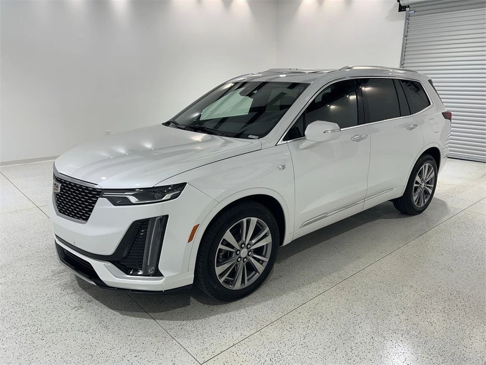 2025 Cadillac XT6 - Image 4 of 12