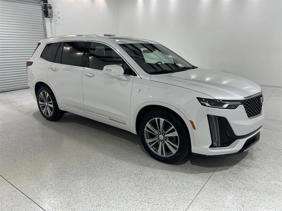 2025 Cadillac XT6 - Image 2 of 12