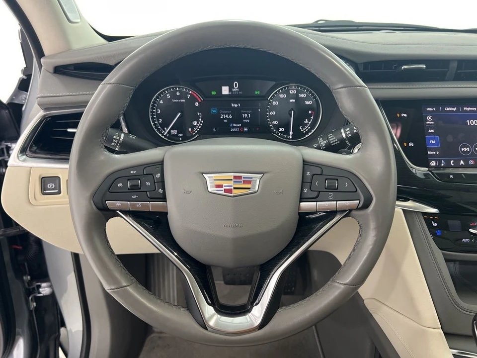 2025 Cadillac XT6 - Image 10 of 21