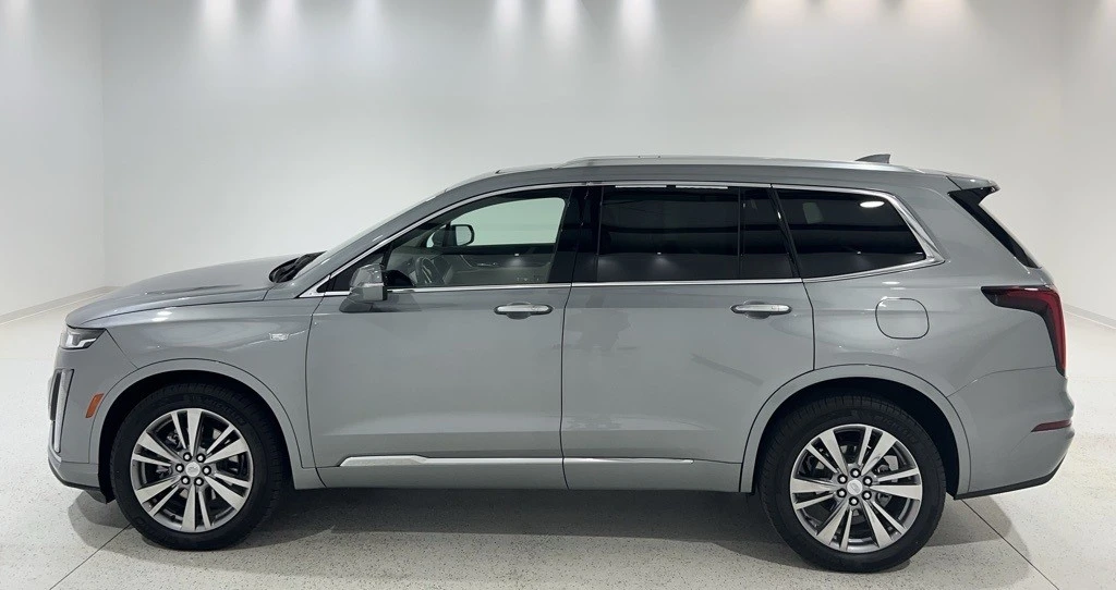 2025 Cadillac XT6 - Image 2 of 21