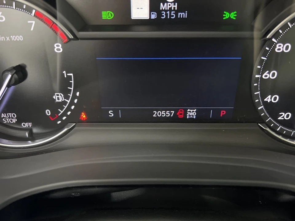 2025 Cadillac XT6 - Image 11 of 21